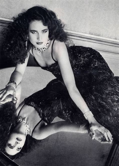 andie macdowell yves saint laurent